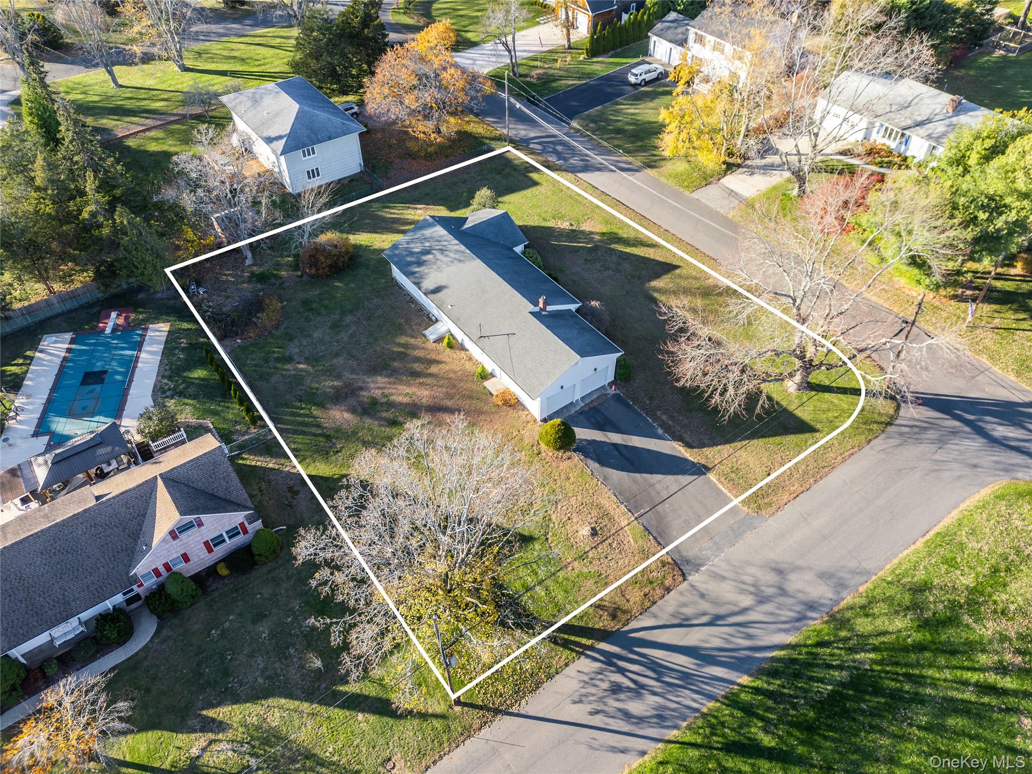 280 Clearview Avenue Southold, NY 11971 - Photo 40 of 41 Aerial view of residential area featuring property parcel outlined