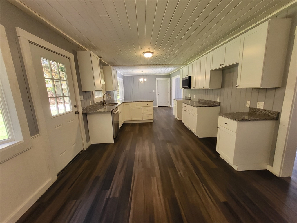 434 Blandford Road Russell, MA 01071 - Photo 10 of 35 Gallery Image 10