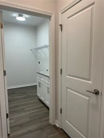 a view of an empty walk in closet