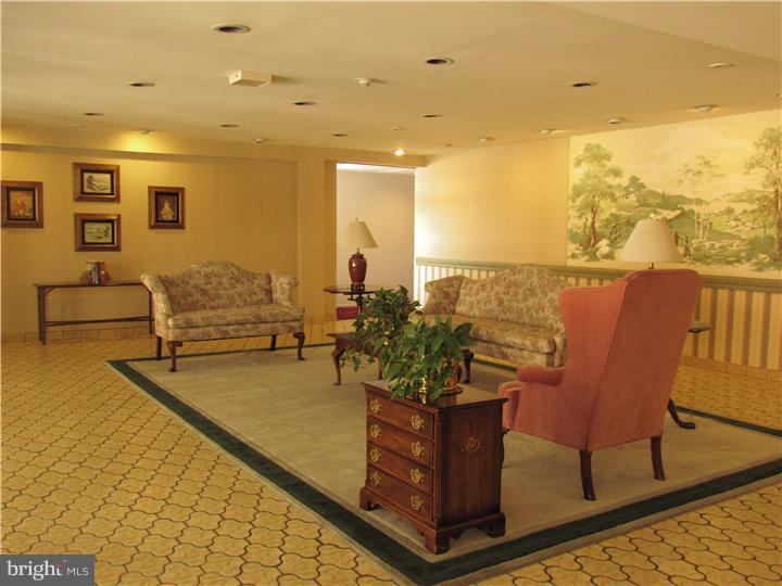 113 Haddonfield Cmns Haddonfield, NJ 08033 - Photo 3 of 16 Common Area