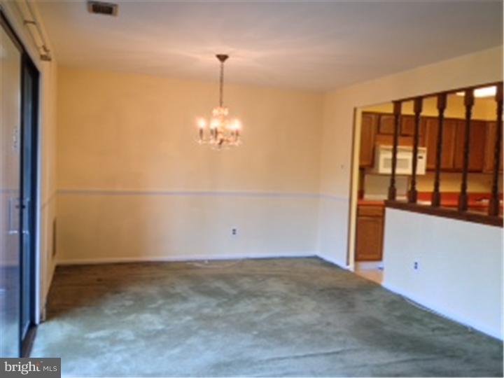 113 Haddonfield Cmns Haddonfield, NJ 08033 - Photo 4 of 16 Gallery Image 4