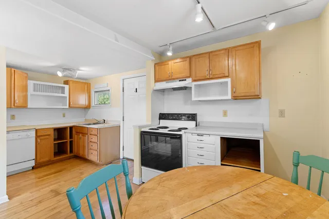 $399,000 | 26 Crescent Street, Unit 2628, Rockland, ME 04841