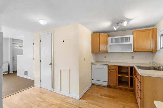 $399,000 | 26 Crescent Street, Unit 2628, Rockland, ME 04841