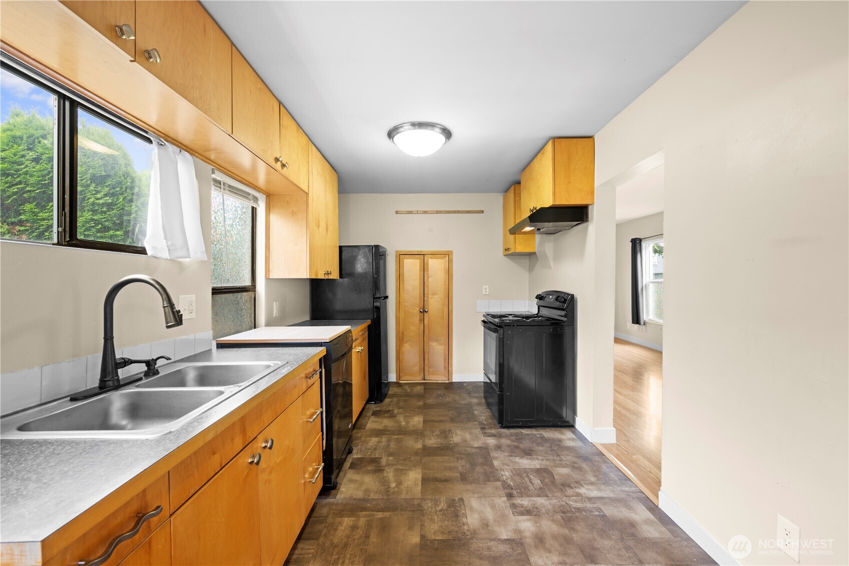 2410 State Street Everett, WA 98201 - Photo 10 of 24