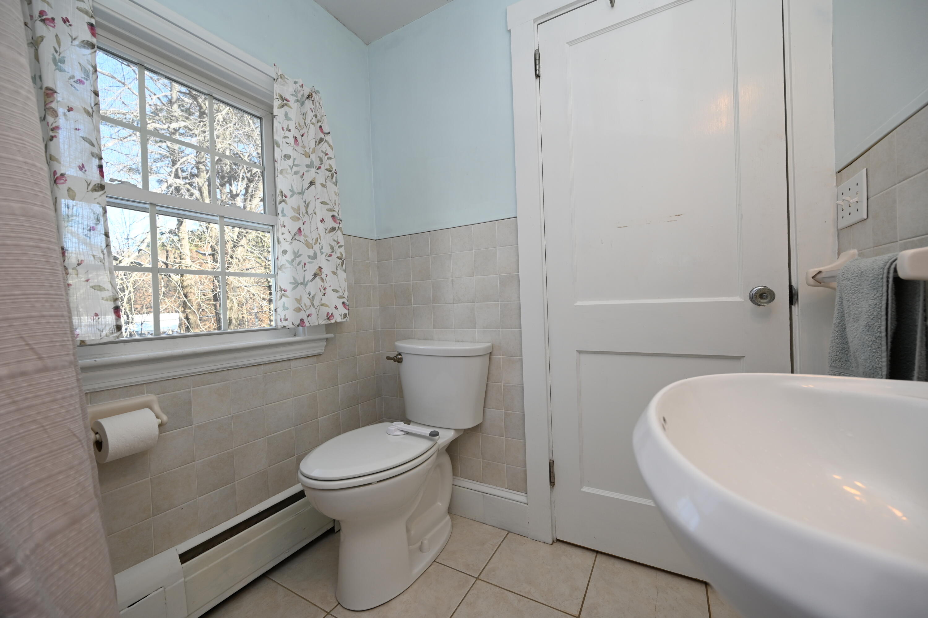 513 Summit Street Portland, ME 04103 - Photo 30 of 39 Full Bath