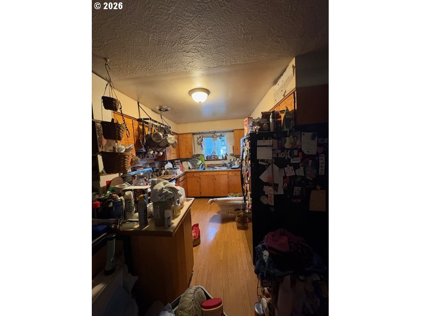 7955 Southeast Center Street Portland, OR 97206 - Photo 2 of 3 a view of a room with gym equipment