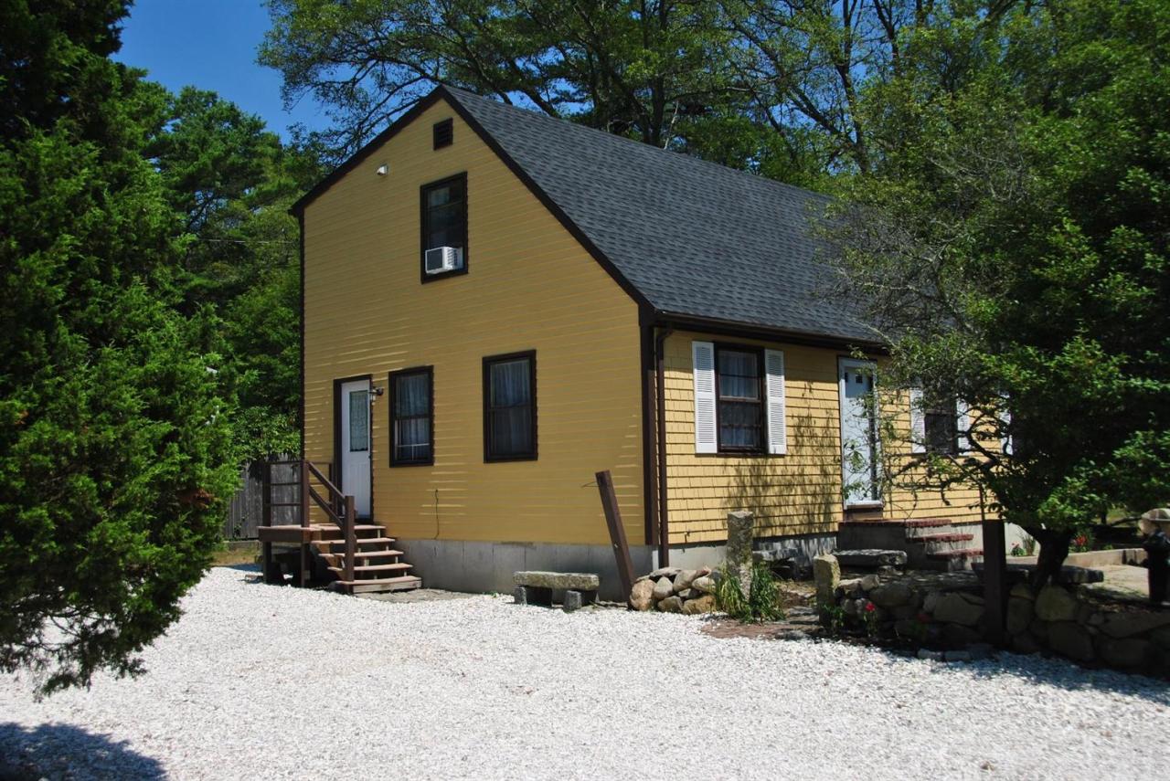 945 Point Road Marion, MA 02738 - Photo 1 of 14 Primary Photo