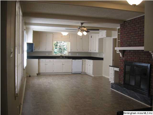 809 Spring Lake Circle Birmingham, AL 35217 - Photo 13 of 32