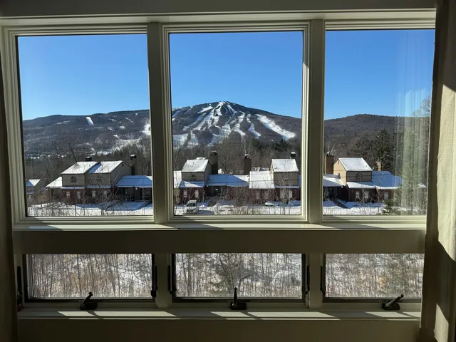 $475,000 | 44 Tanglewood Lane, Unit E, West Dover, VT 05356