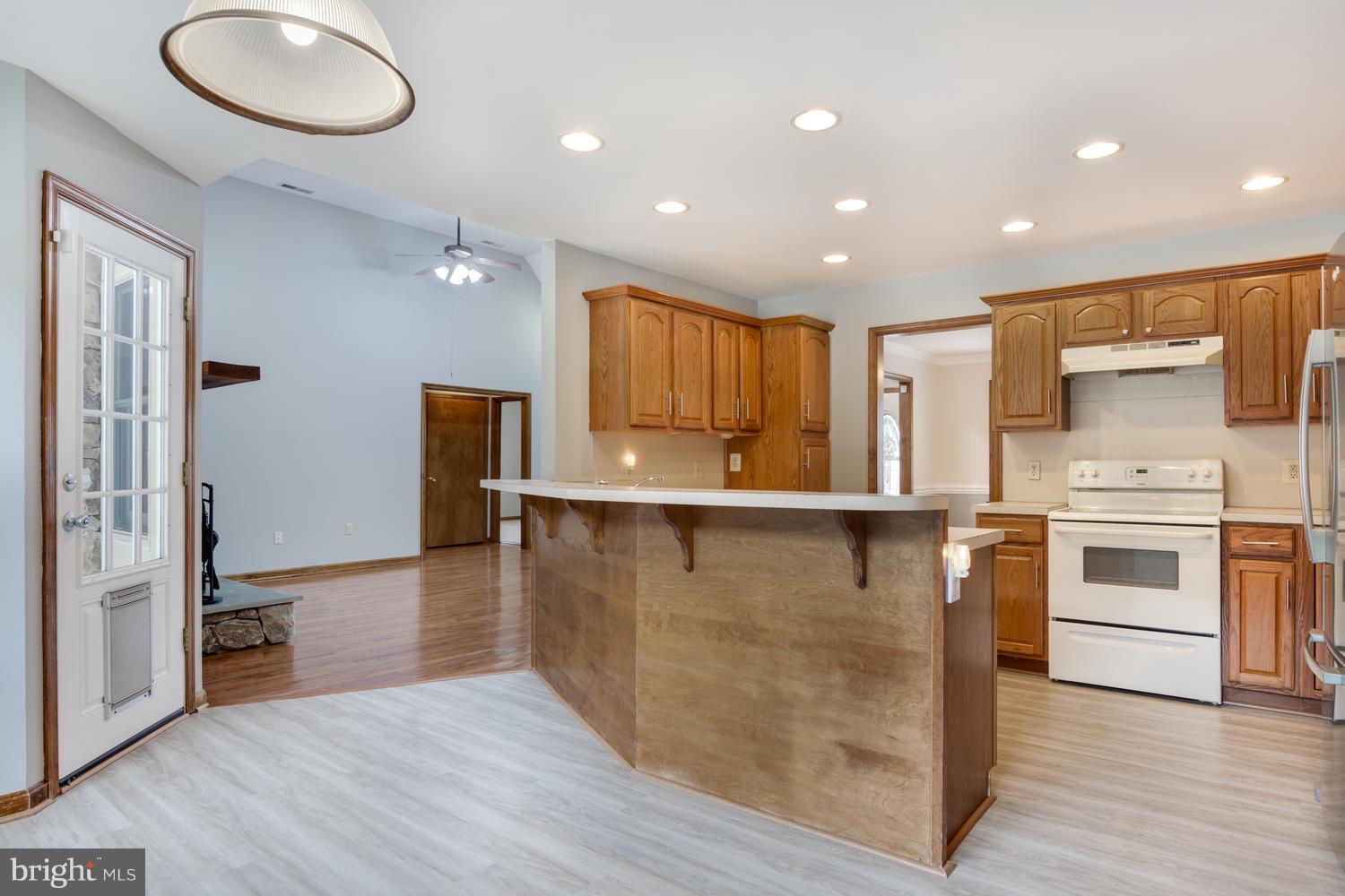12168 Holly Road Ridgely, MD 21660 - Photo 5 of 46 Kitchen w/table space