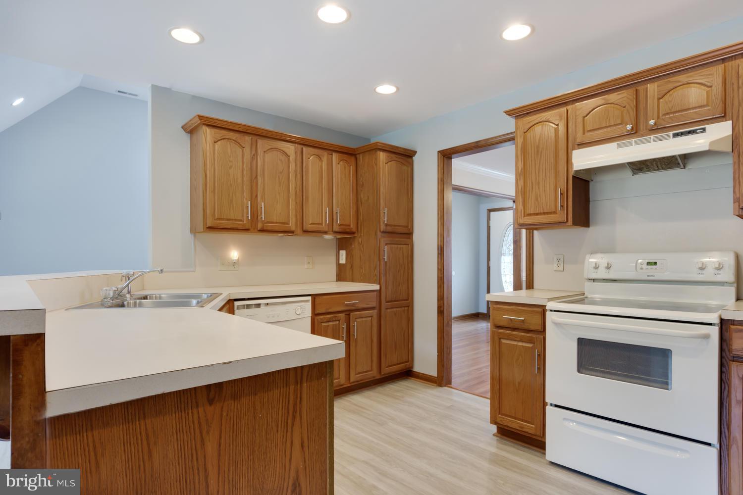 12168 Holly Road Ridgely, MD 21660 - Photo 6 of 46 Kitchen with Table Space