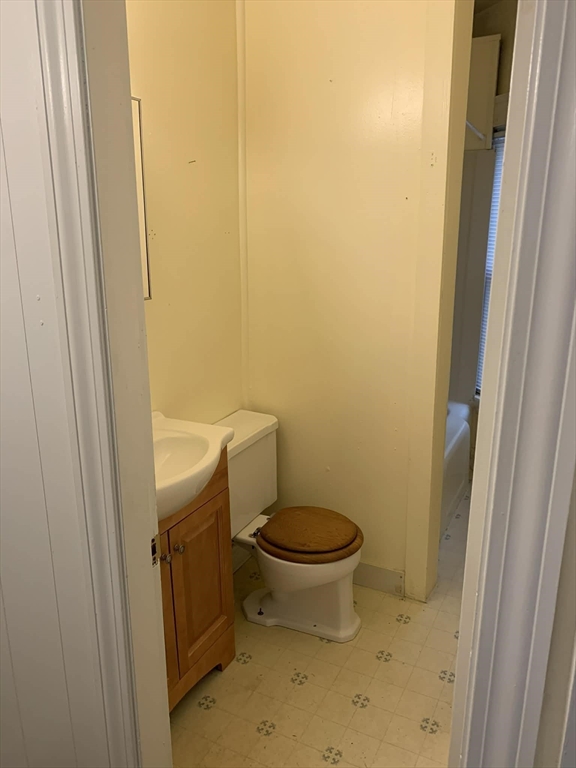 158 Forest Street Fall River, MA 02721 - Photo 13 of 35