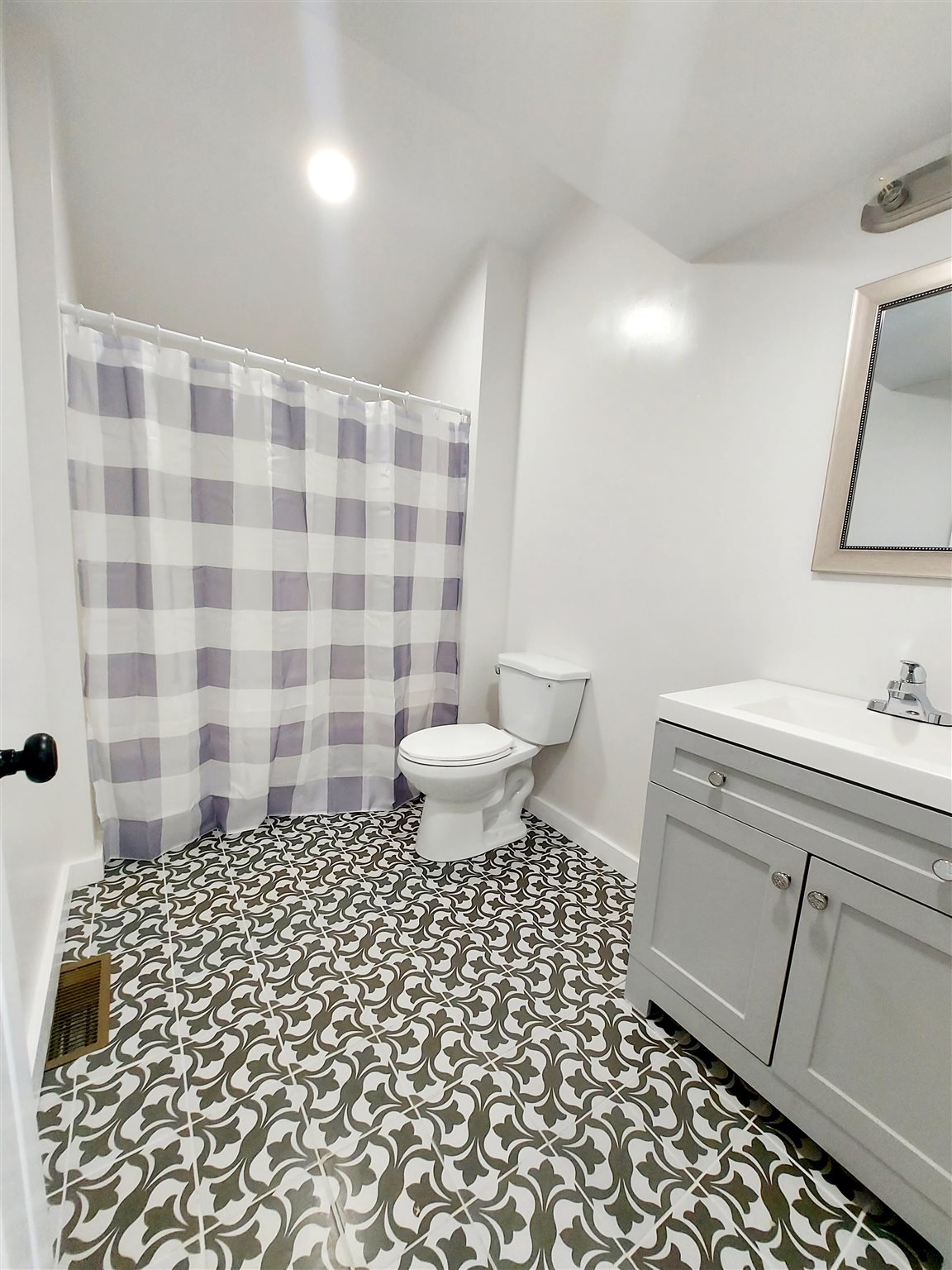 317 New Hampton Road Franklin, NH 03235 - Photo 8 of 13