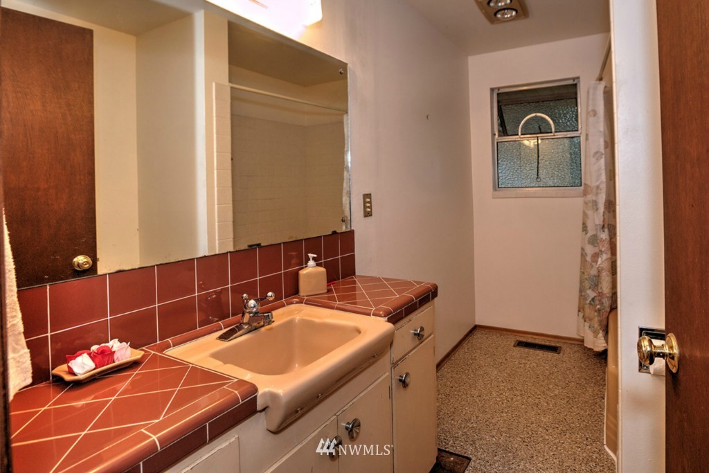 24322 2nd Place West Bothell, WA 98021 - Photo 12 of 25
