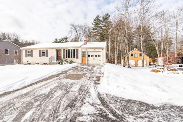 $489,000 | 21 Four Rod Road, Rochester, NH 03867