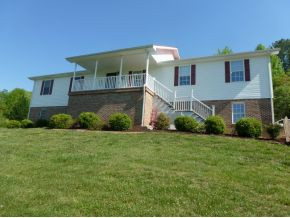 4462 Bloomingdale Road Kingsport, TN 37660 - Photo 1 of 24 Photo 1