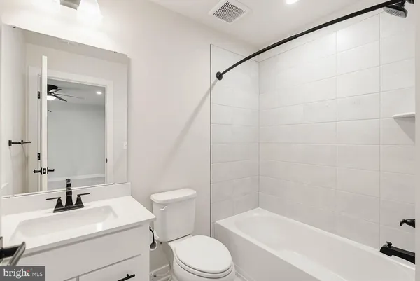 $824,900 | 10907 Green Leaf Run, Spotsylvania, VA 22551