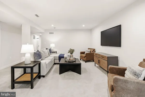 $824,900 | 10907 Green Leaf Run, Spotsylvania, VA 22551