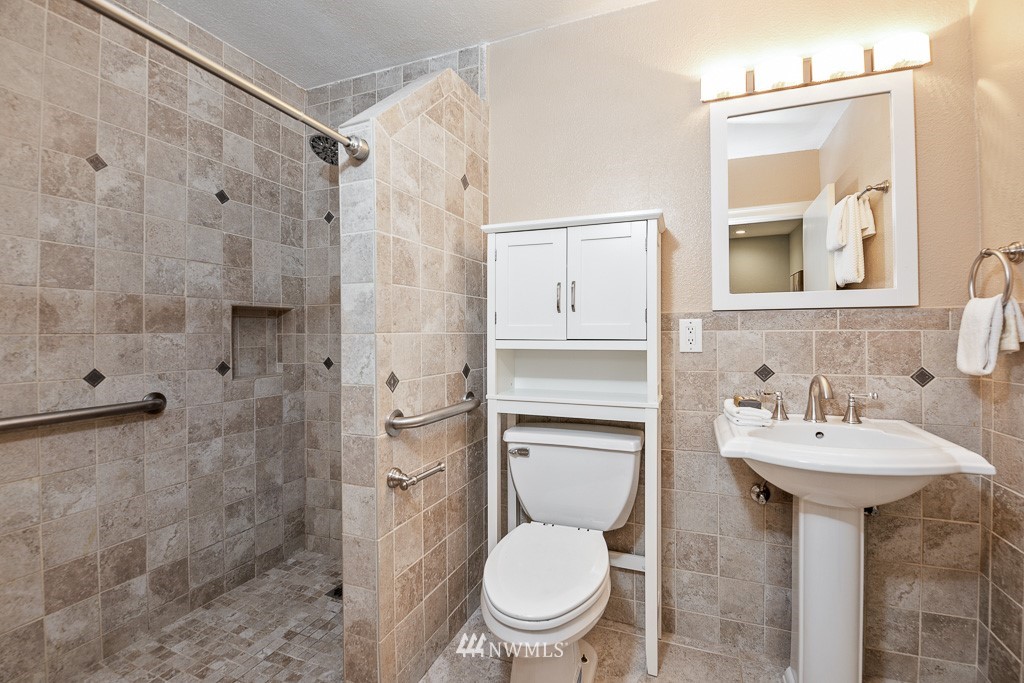 8022 230th Street Southwest Edmonds, WA 98026 - Photo 19 of 40 Gallery Image 19
