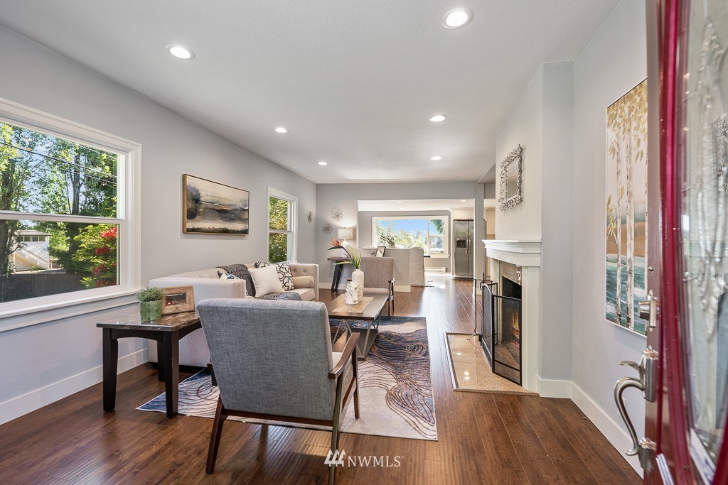 8022 230th Street Southwest Edmonds, WA 98026 - Photo 3 of 40 Gallery Image 3