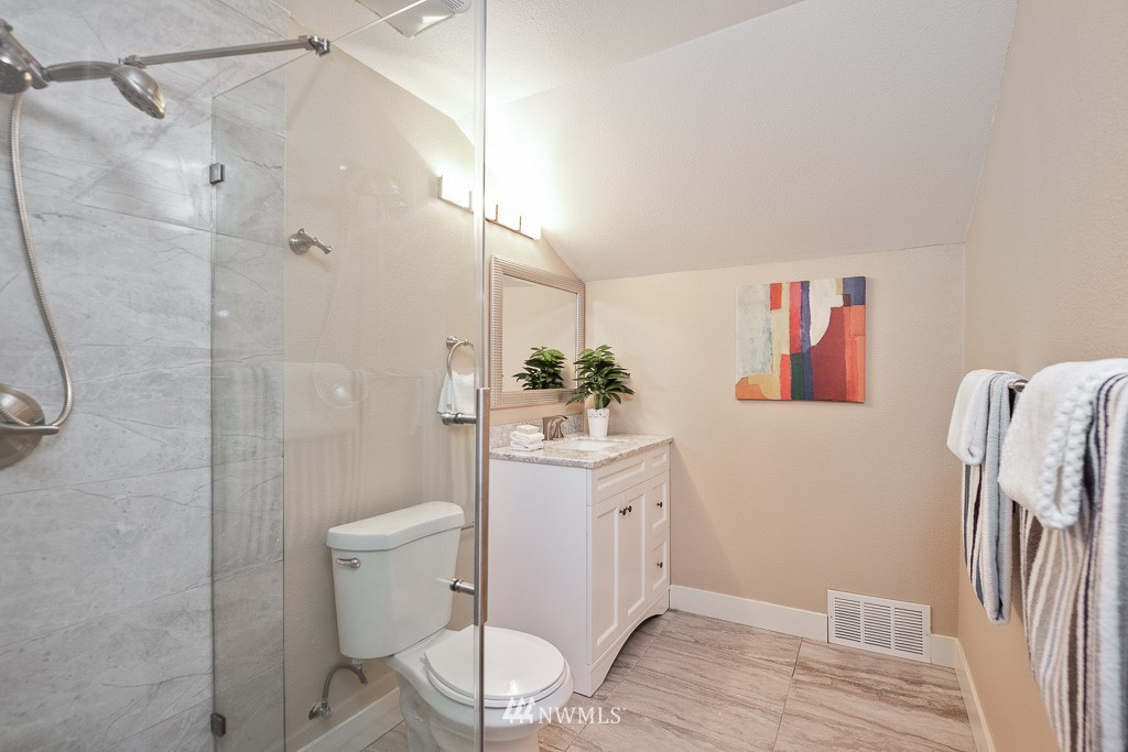 8022 230th Street Southwest Edmonds, WA 98026 - Photo 25 of 40 Gallery Image 25