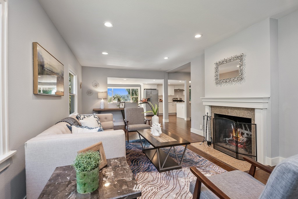 8022 230th Street Southwest Edmonds, WA 98026 - Photo 4 of 40 Gallery Image 4