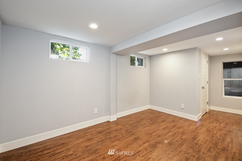 8022 230th Street Southwest Edmonds, WA 98026 - Photo 38 of 40 Gallery Image 38