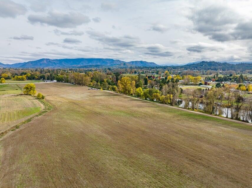 Lower River Rd