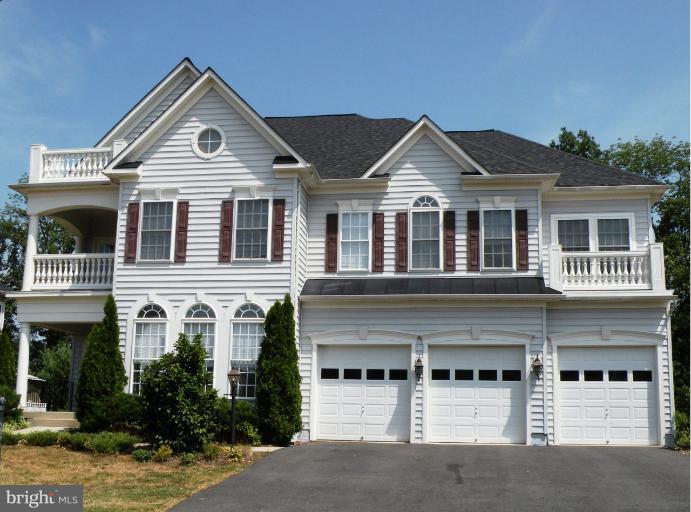 24796 Shells Way Stone Ridge, VA 20105 - Photo 16 of 16 Exterior (Front)