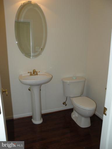 24796 Shells Way Stone Ridge, VA 20105 - Photo 9 of 16 Bath