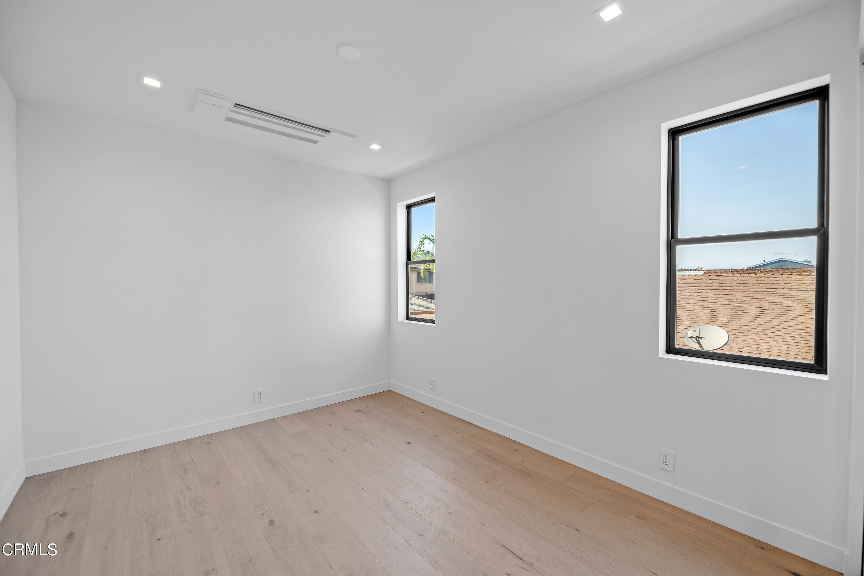 1001 Catamaran Street Oxnard, CA 93035 - Photo 31 of 37 a view of an empty room with a window