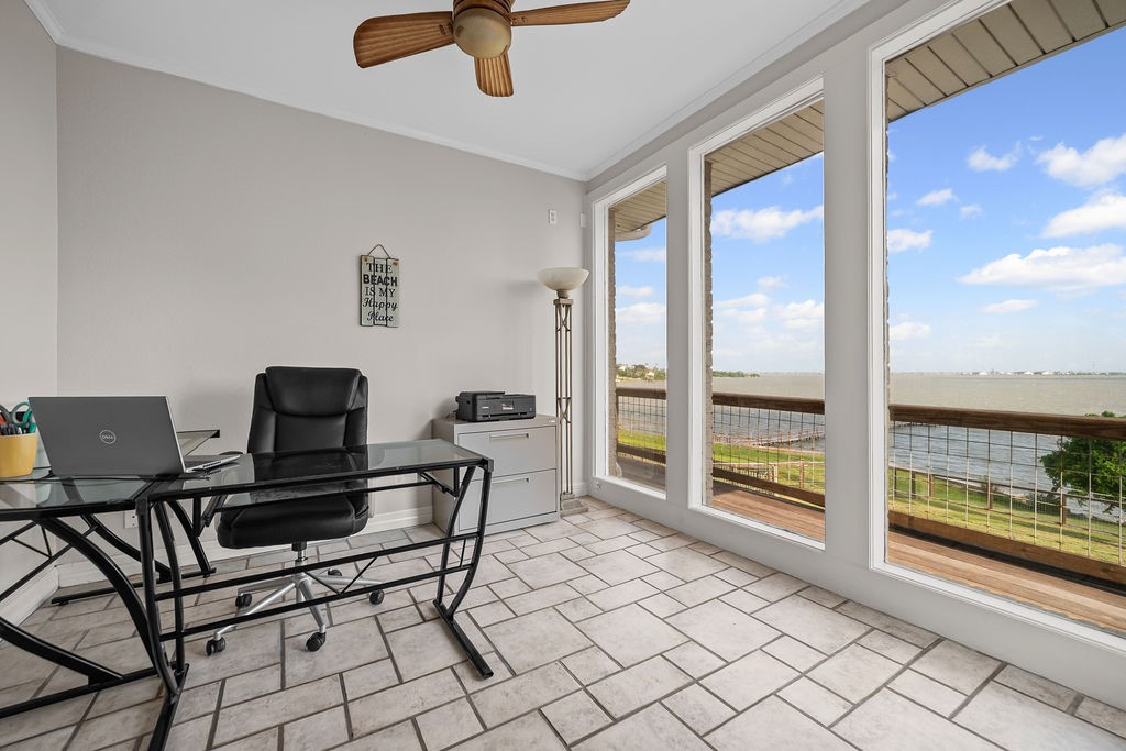 912 Waterview Street Portland, TX 78374 - Photo 21 of 40 Flex room on the SE corner, downstairs