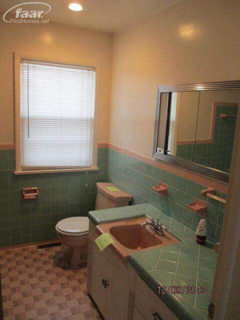 3037 Morrish Road Swartz Creek, MI 48473 - Photo 19 of 22 20389470-18.JPG