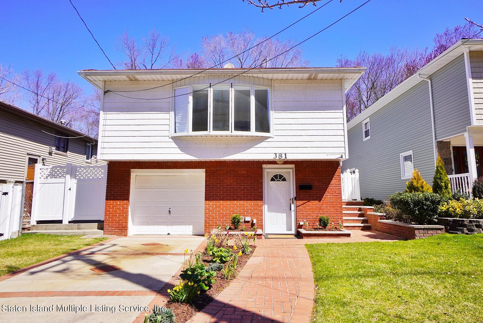381 Corbin Avenue Staten Island, NY 10308 - Photo 3 of 40 Photo Aug 30 2022, 1 05 12 PM