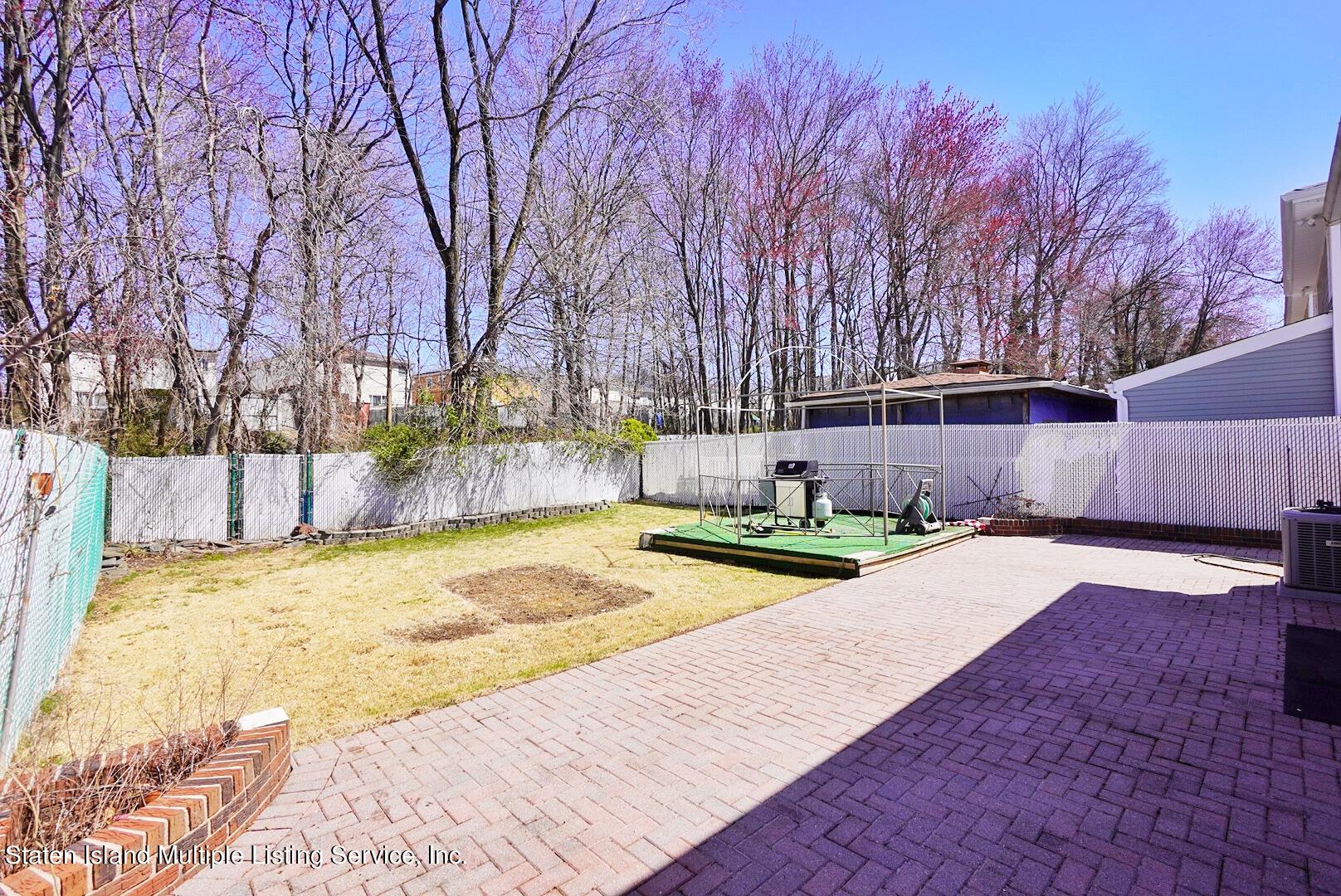 381 Corbin Avenue Staten Island, NY 10308 - Photo 7 of 40 Photo Aug 30 2022, 1 04 08 PM