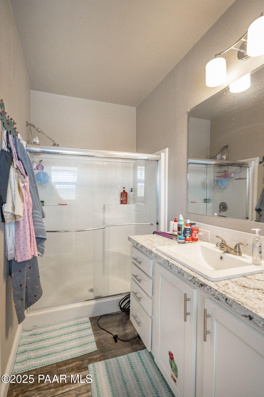 1023 Thorton Road Camp Verde, AZ 86322 - Photo 20 of 29 a bathroom with a sink toilet and shower