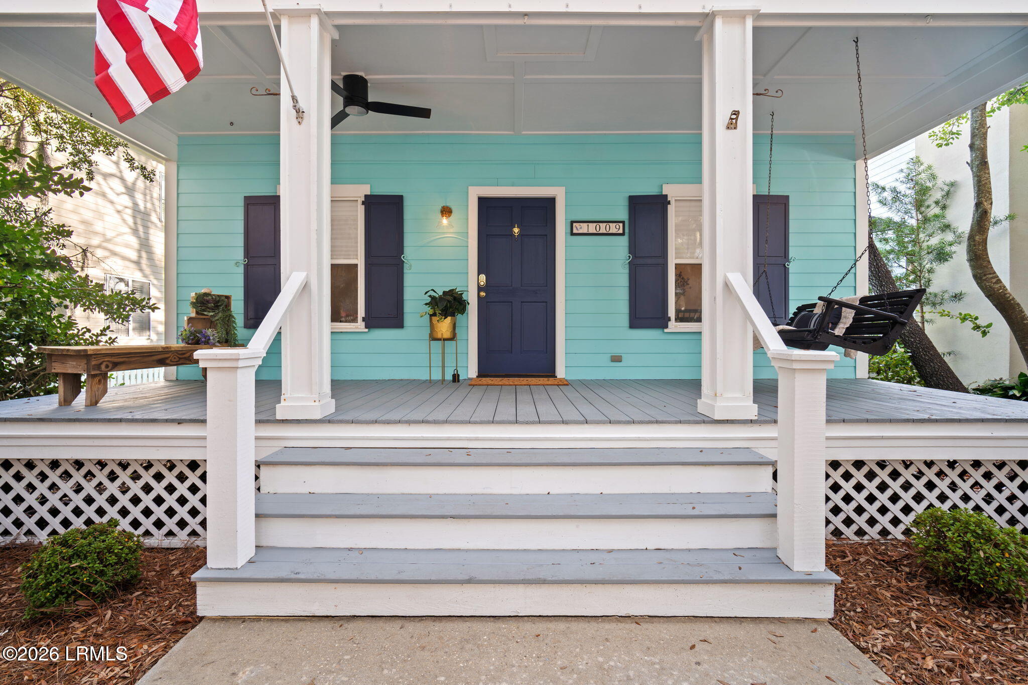 1009 11th Street Port Royal, SC 29935 - Photo 4 of 56 Front porch