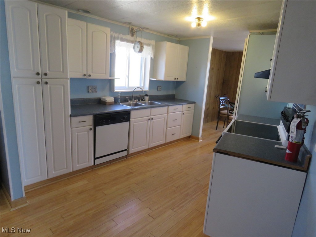 379 Stable Road Lagrange, OH 44050 - Photo 5 of 31 Gallery Image 5