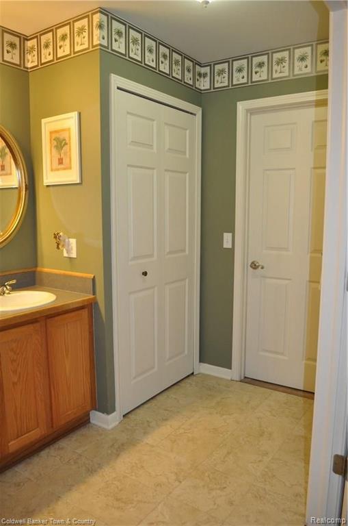 2821 Laurel Ridge Lane Howell, MI 48843 - Photo 14 of 41