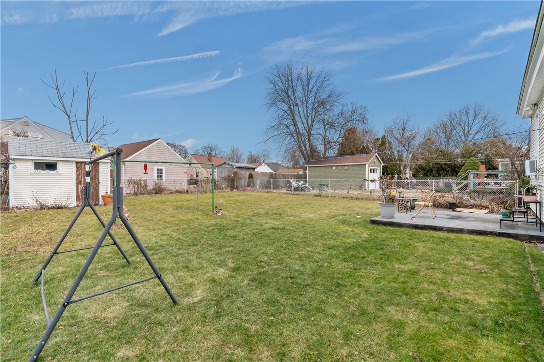 128 Warwick Road Pawtucket, RI 02861 - Photo 6 of 27