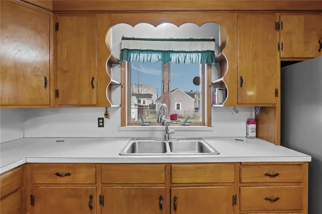 $315,000 | 128 Warwick Road, Pawtucket, RI 02861