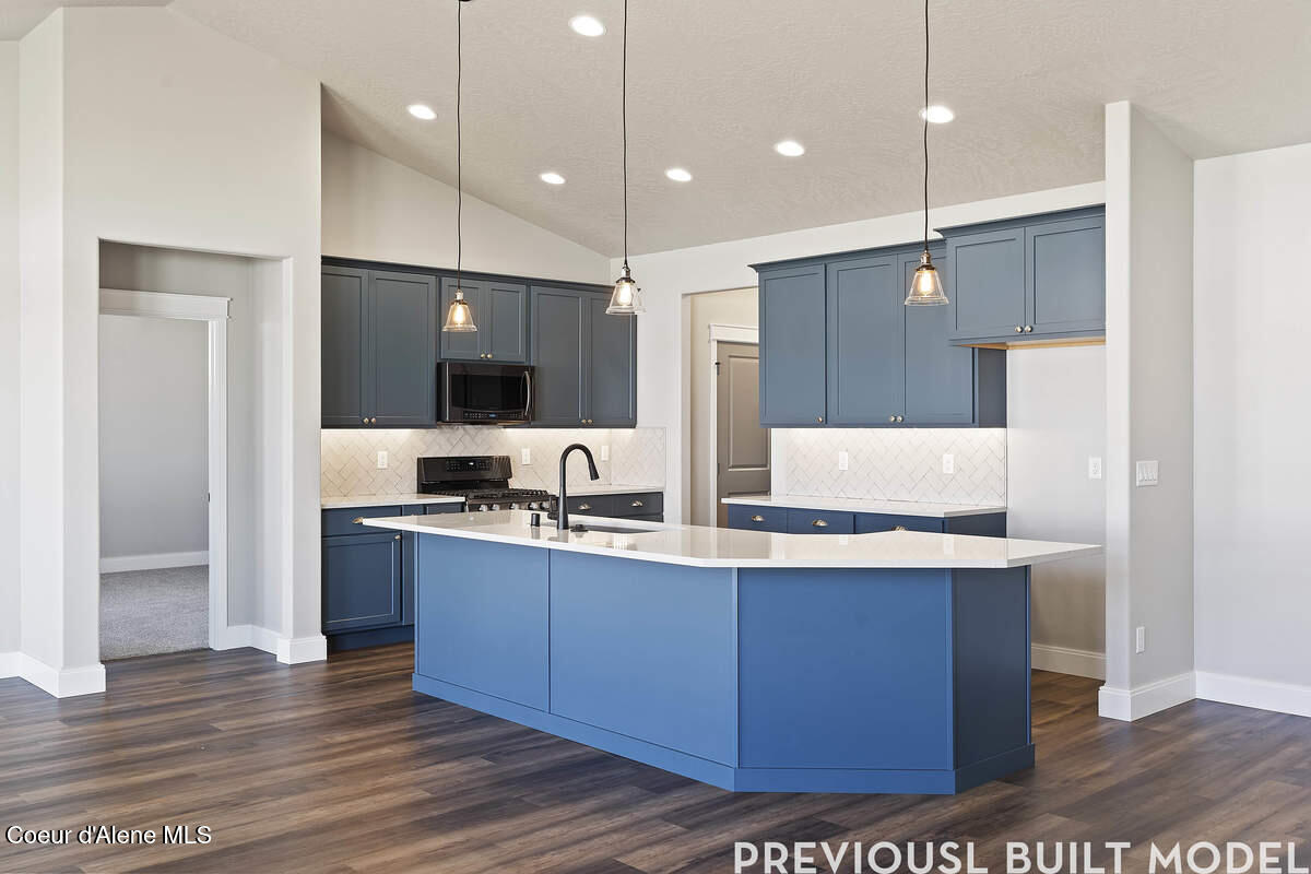 9086 California Street Rathdrum, ID 83858 - Photo 3 of 10 TB040207_006_Kitchen