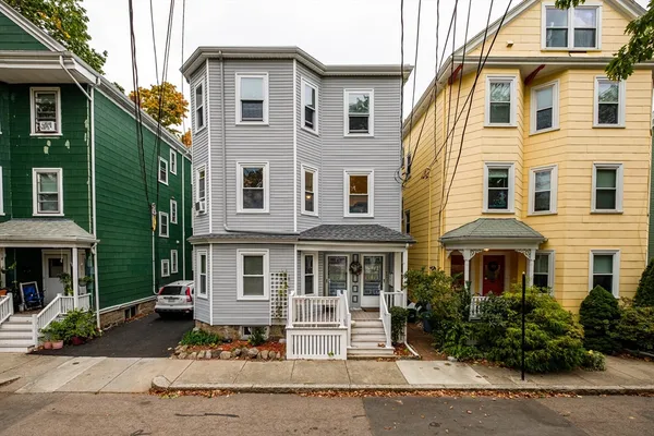 $3,100 | 7 Mulford Street, Unit 3, Brookline, MA 02445