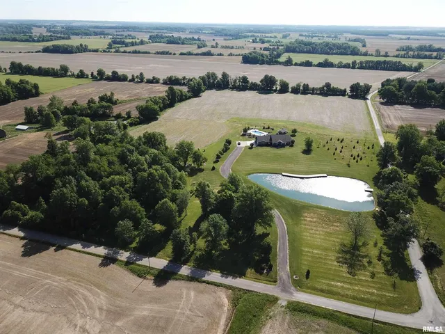 $899,500 | 3024 Wabash 12 Avenue, Mount Carmel, IL 62863