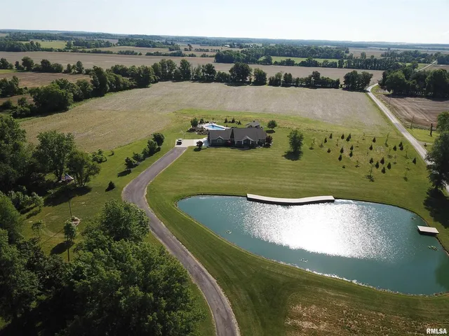 $899,500 | 3024 Wabash 12 Avenue, Mount Carmel, IL 62863