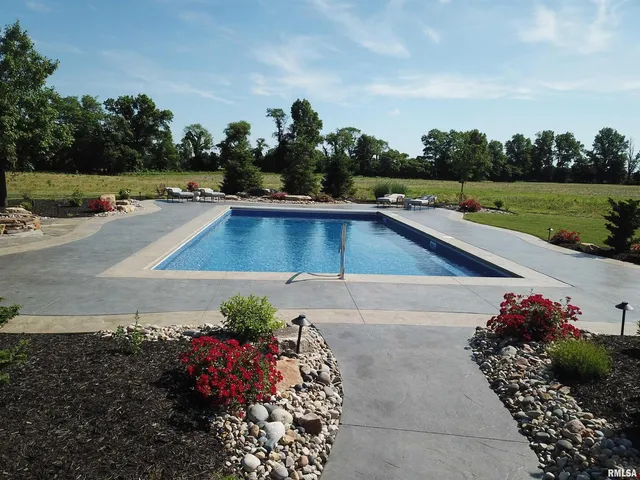 $899,500 | 3024 Wabash 12 Avenue, Mount Carmel, IL 62863