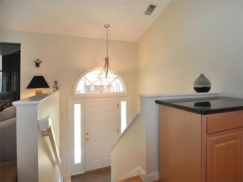 70 Tomahawk Trail Cranston, RI 02921 - Photo 2 of 25 Entry.