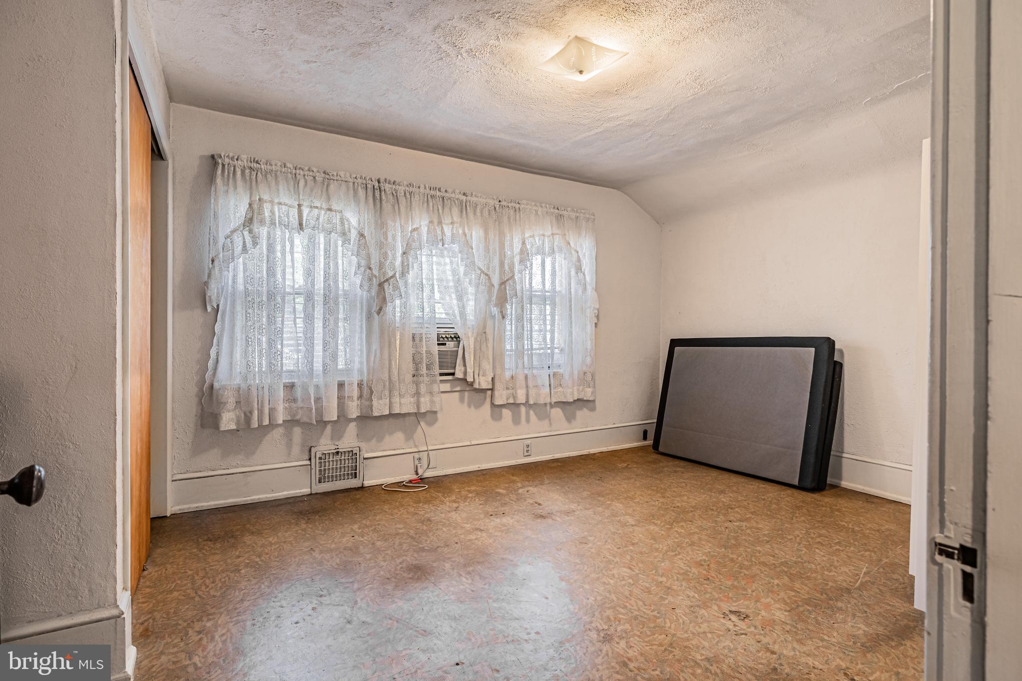 362 South 3rd Street Hammonton, NJ 08037 - Photo 7 of 17