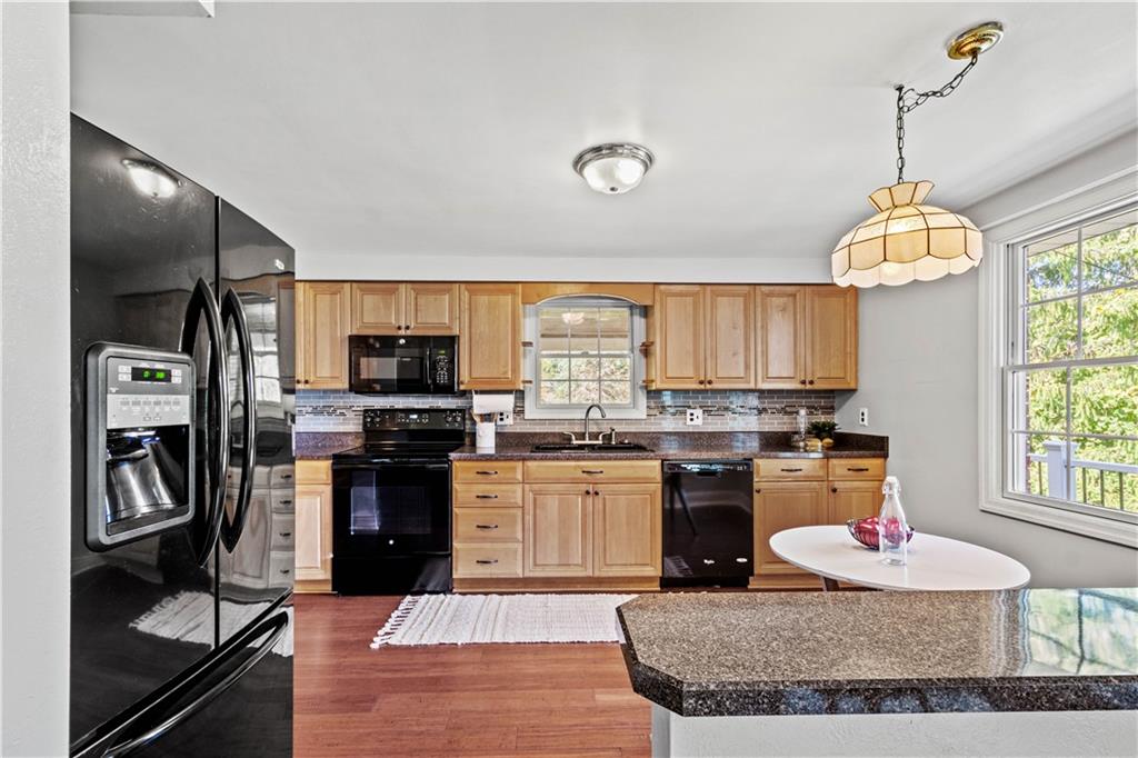 4556 Battle Ridge Road Oakdale, PA 15071 - Photo 12 of 46 Gallery Image 12