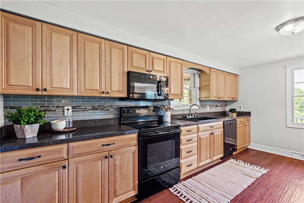 4556 Battle Ridge Road Oakdale, PA 15071 - Photo 13 of 46 Gallery Image 13